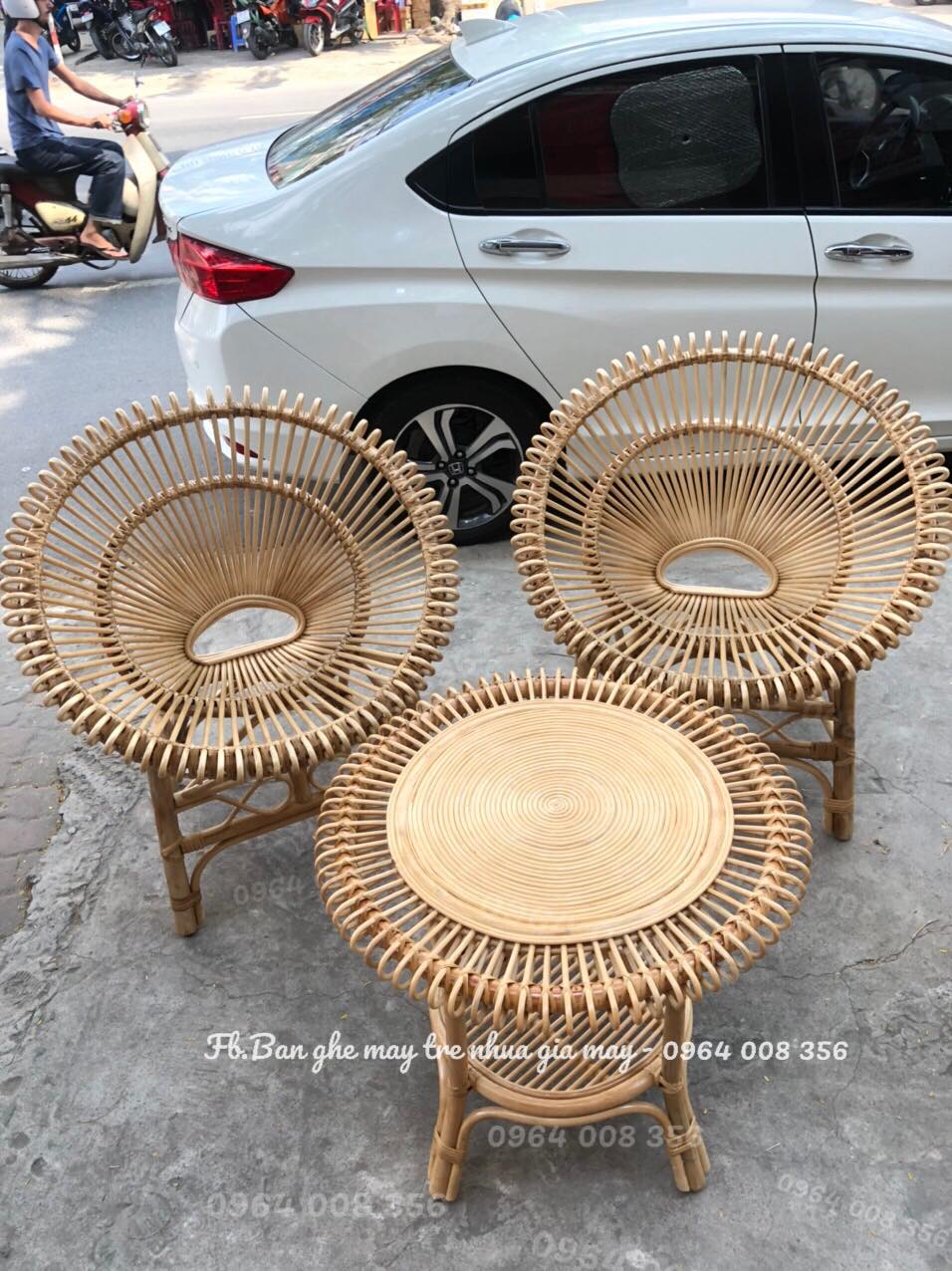 
								Ghế sen mây tre